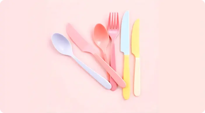 cutlery set including forks, knives & spoons